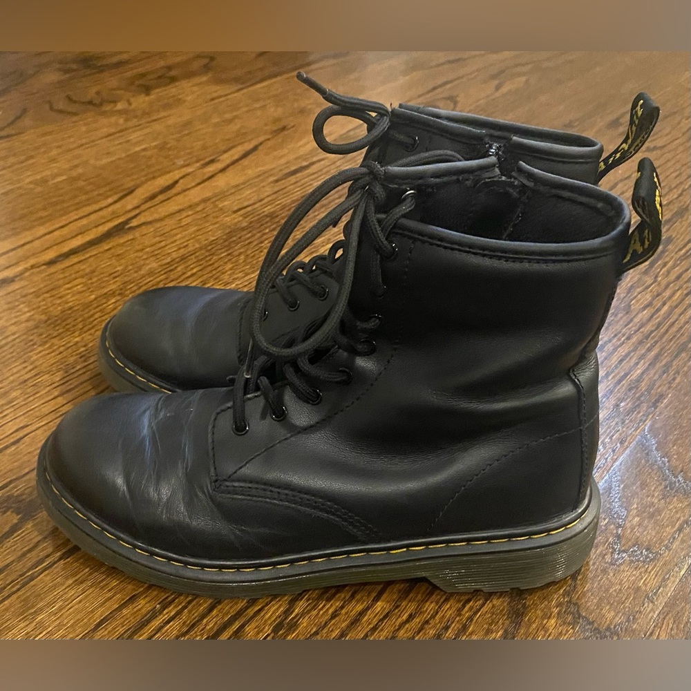 Woman's Dr Martens Black Leather Lace-up/Side Zip Combat Boots Size 7 EUC